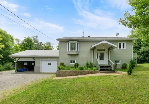 Two or more stories for sale - 14 Ch. Carrier, Sainte-Agathe-des-Monts, J8C3T2