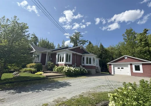 Bungalow à vendre - 210 Rue des Villas, Sherbrooke, J1N3H4