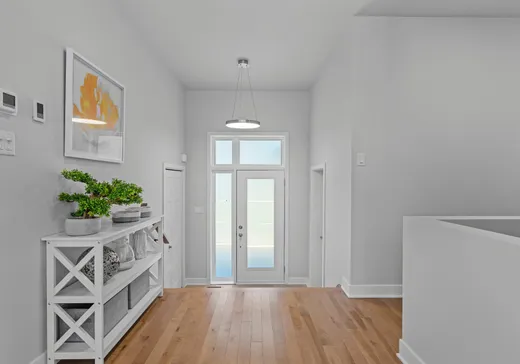 House for sale - 9 Rue du Saturnie, St-Hippolyte, J8A 0M4