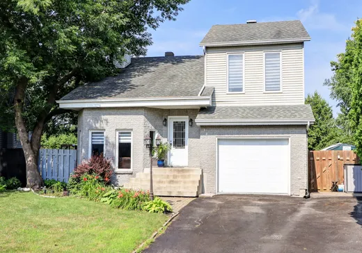 Two or more stories for sale - 341 Rue Joseph-Germain, Lorraine, J6Z4H9