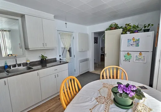 Maison à vendre - 12 Rue St-Raphaël, Matane, G0J 3L0