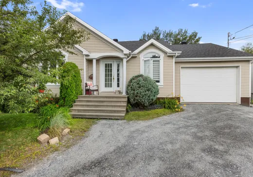 Maison à vendre - 856 Av. Turcotte, Sainte-Marie, G6E 3E6