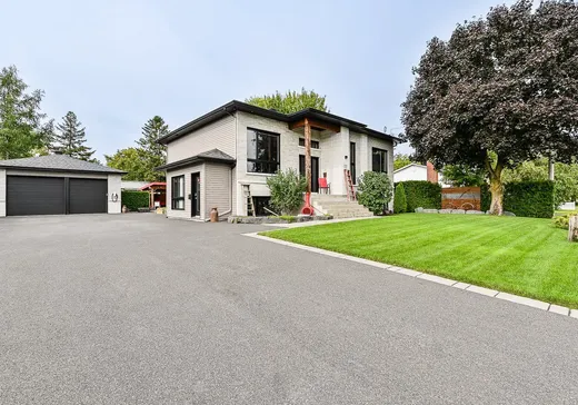 Two or more stories for sale - 212 Rue St-Paul, Beloeil, J3G5E4