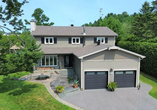 Two or more stories for sale - 595 Rue Larose, Magog, J1X4L3