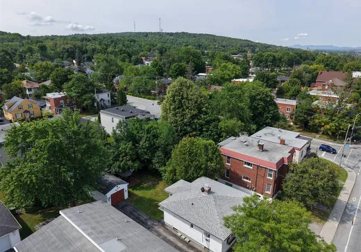 Maison à vendre - 940 Rue McManamy, Sherbrooke, J1H 2N3
