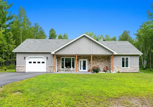 Bungalow for sale - 34 Rue France, Mansfield-et-Pontefract, J0X1R0