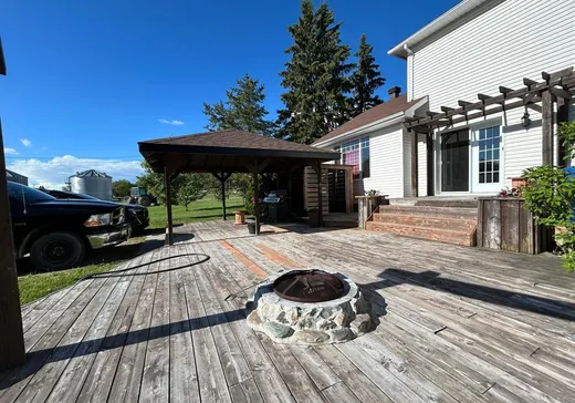 Maison à vendre - 1405 Rue Principale, Saint-Édouard-de-Fabre, J0Z 1Z0
