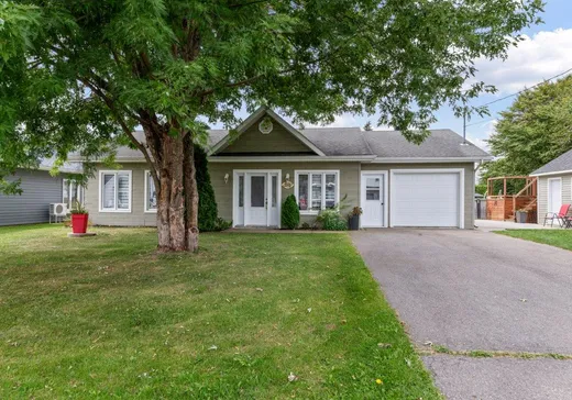 Bungalow à vendre - 155 70e Avenue, Saint-Zotique, J0P1Z0