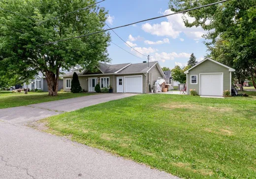 Maison à vendre - 155 70e Avenue, Saint-Zotique, J0P 1Z0
