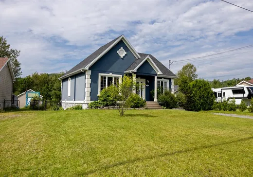 Maison à vendre - 1862 Av. du Lac-St-Charles, Ville de Québec, G3G 3H1