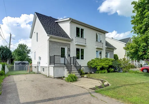 Two or more stories for sale - 62 Rue Prieur, Salaberry-de-Valleyfield, J6S5X7