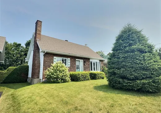 Maison à étages à vendre - 1332 Av. St-Charles, Plessisville, G6L3G7