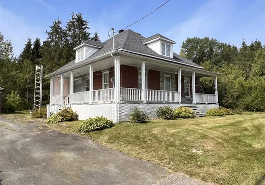 Maison à vendre - 207 Rue de l'Église, St-Francois-Xavier-de-Brompton, J0B 2V0