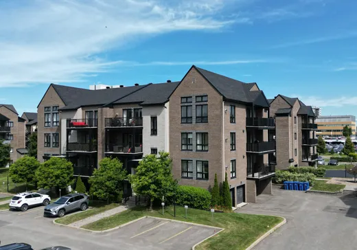 Condo à vendre - 725 Mtée des Pionniers, Lachenaie, J6V 1T7