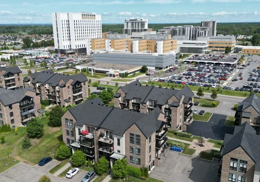 Condo à vendre - 725 Mtée des Pionniers, Lachenaie, J6V 1T7