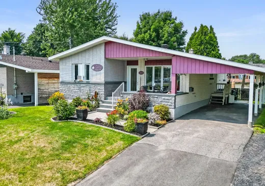 House for sale - 407 Rue Dumas, Massueville, J3P 2B1