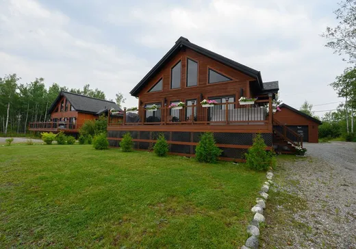 Two or more stories for sale - 300 Rue Arthur-Fecteau, Senneterre, J0Y2M0