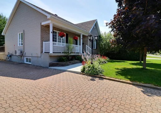 Maison à vendre - 183 Rue Radisson, St-Lambert-De-Lauzon, G0S 2W0
