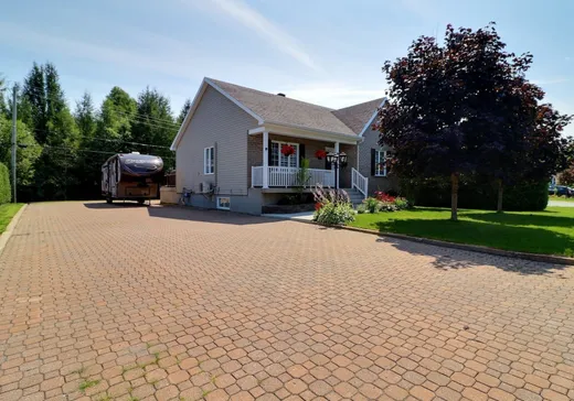 Maison à vendre - 183 Rue Radisson, St-Lambert-De-Lauzon, G0S 2W0