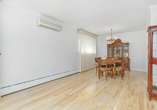 Maison à vendre - 11698 Rue Poincaré, Montréal (Ahuntsic/Cartierville), H3L 3L7