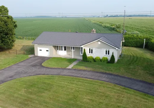 Maison à vendre - 95 Rue Principale, St-Louis-De-Gonzague, J0S 1T0