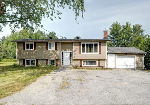 Two or more stories for sale - 4565 Route 346, Ste-Julienne, J0K2T0