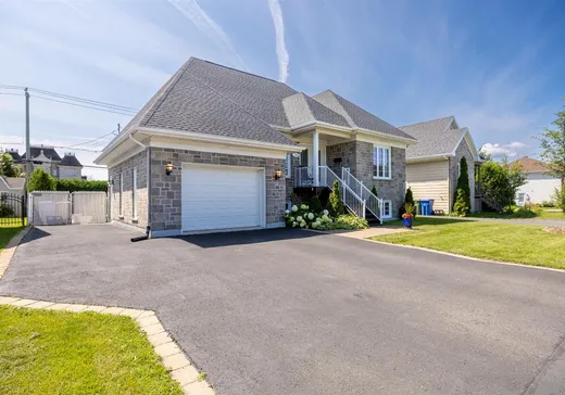Maison à vendre - 380 Av. Joseph-Giffard, Beauport, G1C 8C7