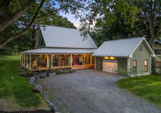 Two or more stories for sale - 2240 Route 143, Hatley, J0B4B0