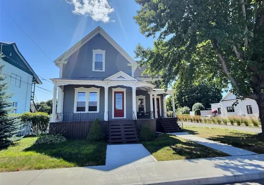 Maison à étages à vendre - 2133 Av. St-Louis, Plessisville, G6L2N8