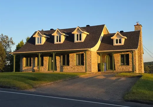 Un étage et demi à vendre - 1503 Route 277, Lac-Etchemin, G0R1S0