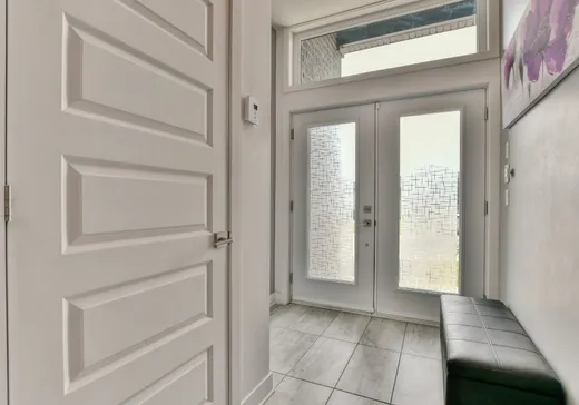 House for sale - 3281 Rue Laurin, Sainte-Marthe-sur-le-Lac, J0N 1P0