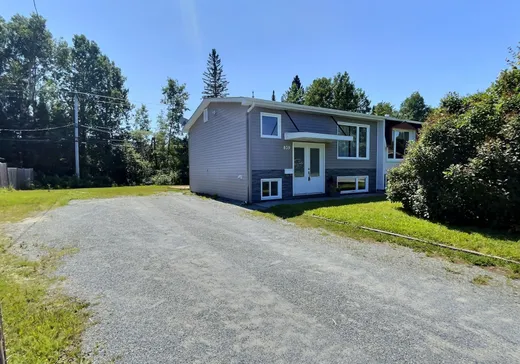 Maison à étages à vendre - 839 Boul. des Pins, Val-d'Or, J9P2T7