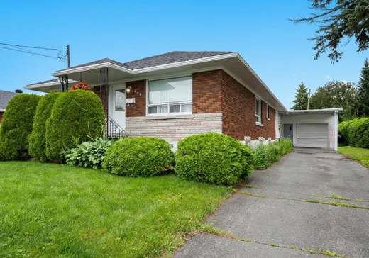 Two or more stories for sale - 249 Rue St-Antoine N., Granby, J2G5H2