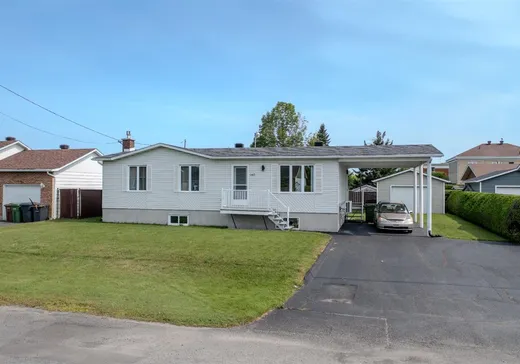 Bungalow for sale - 140 Rue Dufort, Drummondville, J2E1C5