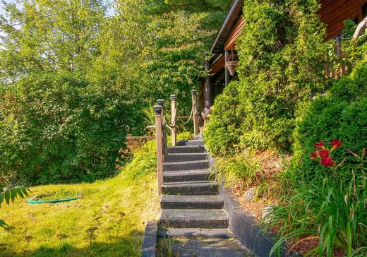 Maison à vendre - 206 Rue des Érables, Ste-Catherine-De-Hatley, J0B 1W0
