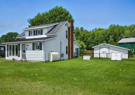 Maison à vendre - 35 Rue Robinson, Waltham, J0X 3H0