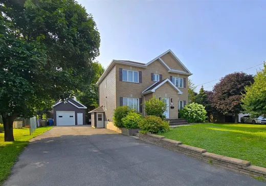 Two or more stories for sale - 132 Rue Samuel-Caron, Montmagny, G5V4R4