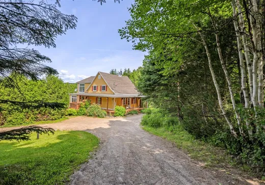 House for sale - 408 Boul. 138, St-Tite-Des-Caps, G0A 4J0