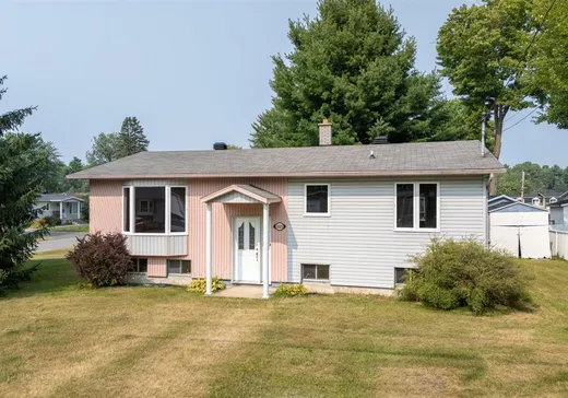 Maison à vendre - 3325 Av. Dugas, Bécancour, G9H 1K2