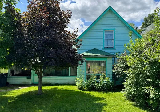 1 1/2 Storey for sale - 916 Rue Main, Magog, J0B1C0