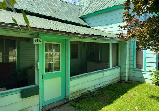 Maison à vendre - 916 Rue Main, Magog, J0B 1C0