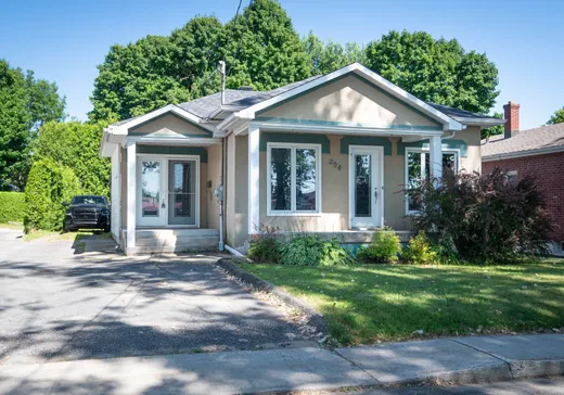 Maison à étages à vendre - 204 Rue Olivier, Victoriaville, G6P5G9