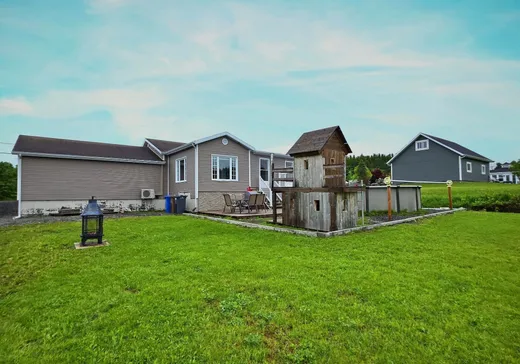 Maison à vendre - 660 Av. Centrale, Matane, G0J 3J0