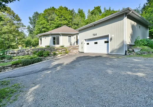 Bungalow for sale - 744 Rue de Fribourg, Sainte-Adèle, J8B2G6