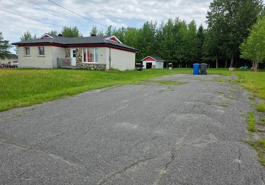 House for sale - 573 Rue Principale, Saint-Robert-Bellarmin, G0M 2E0