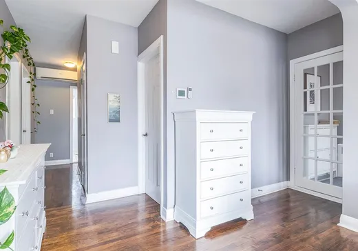 House for sale - 370 Rue Petit, Montreal (Saint-Laurent), H4N 2H6