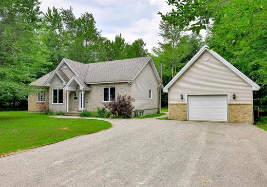 Bungalow à vendre - 117 Rue De La Colombière, Saint-Colomban, J5K1Y7