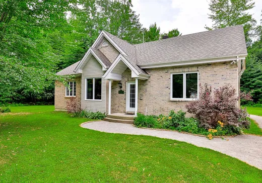 Maison à vendre - 117 Rue De La Colombière, Saint-Colomban, J5K 1Y7