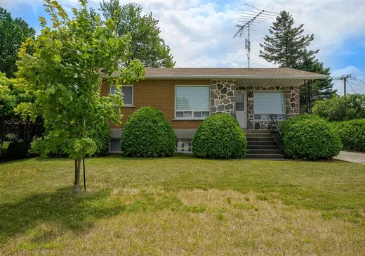 Bungalow for sale - 1203 Boul. du Lac-St-François, Prévost, J0R1T0