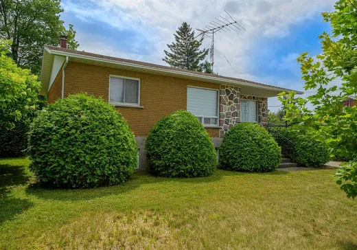 House for sale - 1203 Boul. du Lac-St-François, Prévost, J0R 1T0